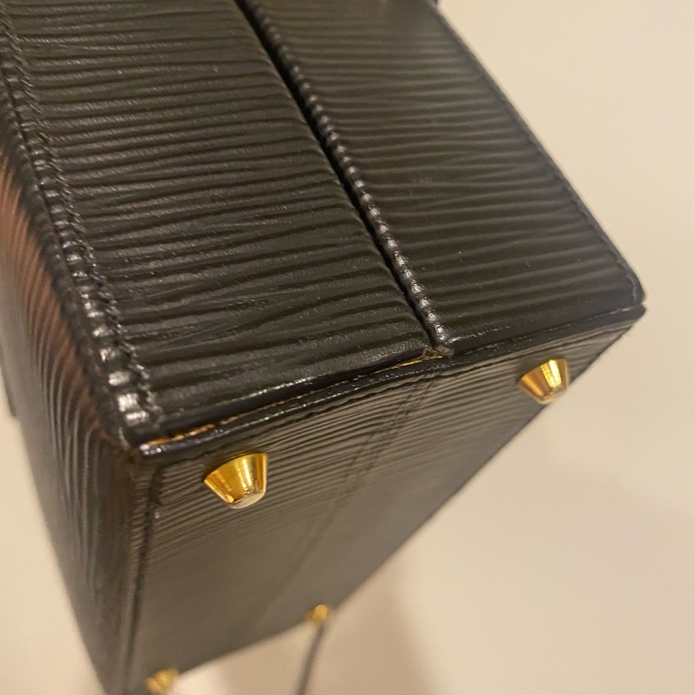 Fendi Bag - Picture 5 of 12